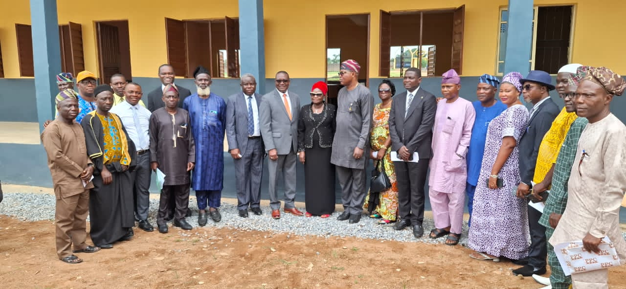 WhatsApp Image 2025-11-23 at 17.43.00